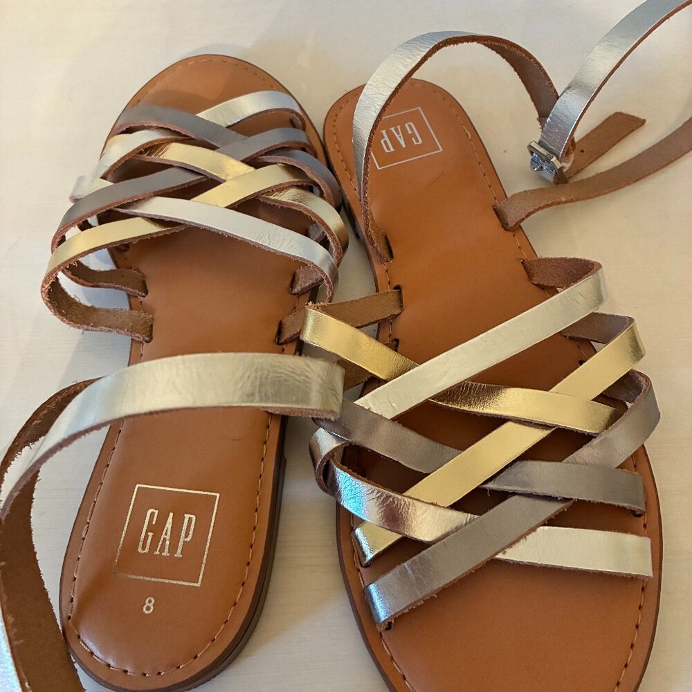 GAP Metallic Leather Flat Sandals - NWOT